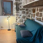 Petite Lägenhet Creysseilles
